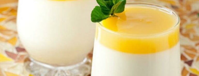 Vanilla Panna Cotta with Lemon Compote