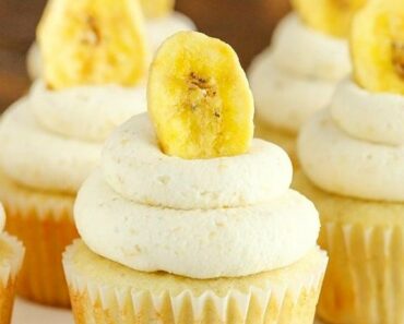 Easy Banana Cream Pie Cupcakes