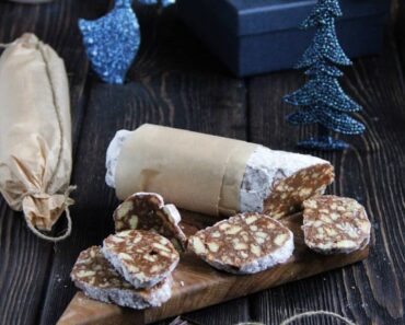 Italian Chocolate Salami (Christmas Edition)