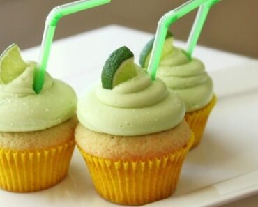 Margarita Cupcakes With Lime Cream Cheese Frosting