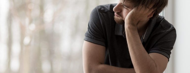 Are You Just Feeling Down Or Are You Already Depressed? 4 Signs To Watch Out For