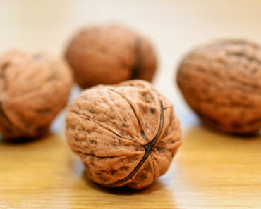 7 Awesome Walnuts Benefits – Everything You Need To Know