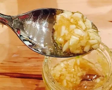 This is What Happens to Your Body If You Eat Garlic and Honey On an Empty Stomach For 7 Days,