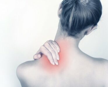 Neck Pain and Pinched Nerves- Causes and How to Manage these Conditions