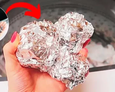 She Put a Ball of Aluminum Foil in Her Dryer Machine. Only a Few People Know This Awesome Trick…