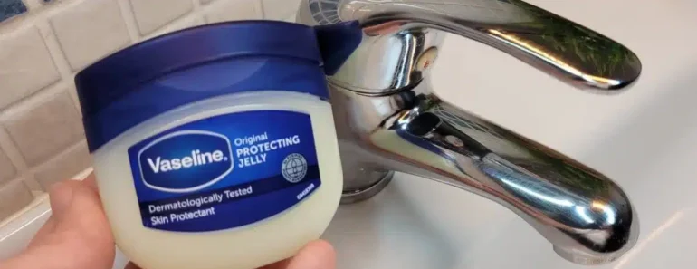 Why You Should Put Vaseline on Your Sink: A Genius Cleaning Hack